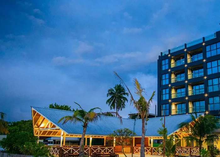 Beach Hotel Guraidhoo